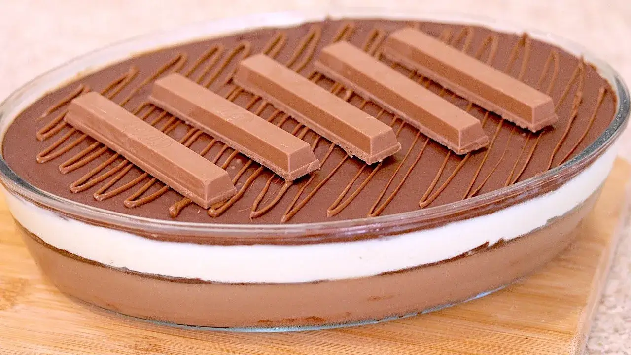 Ovo de Páscoa na Travessa Cremoso com Camada Crocante de Chocolate