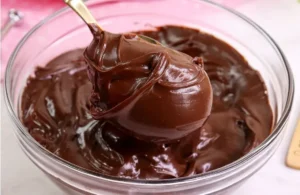 Recheio de Chocolate: Cremoso, Estruturado e Perfeito para Bolos Decorados