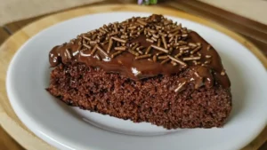 Bolo de Chocolate na Frigideira fofinho pronto em 15 minutos