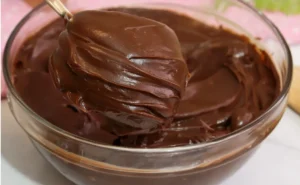 A Briganache é um recheio que combina brigadeiro e ganache em uma única preparação. Ela...