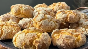 Broinha de Fubá Assada no Forno Fácil de Fazer