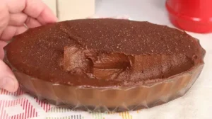 Mousse de Chocolate com Pêssego Fácil: Sobremesa cremosa com 2 ingredientes