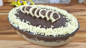 Ouro Branco na Travessa Cremoso com Duas Camadas e Bombons