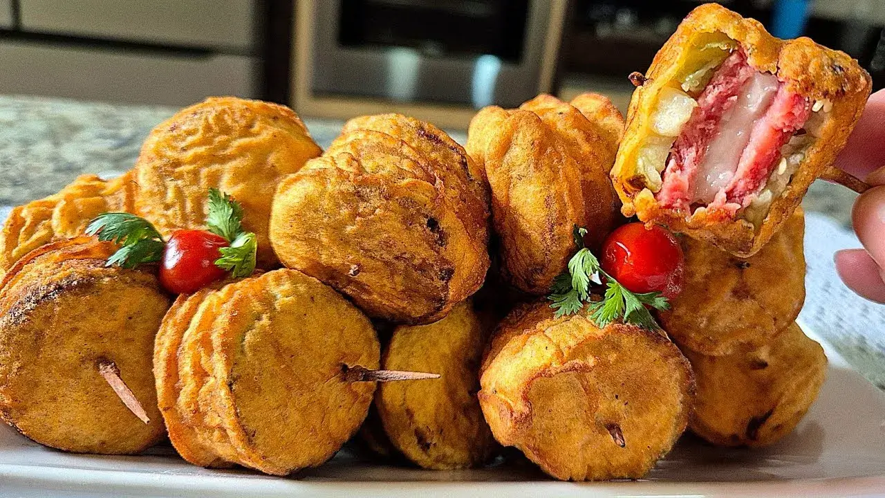 Petisco de Giló Crocante com Calabresa para Servir como Aperitivo Fácil