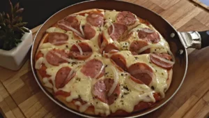 Pizza de Frigideira sem Forno fácil e macia feita em poucos minutos