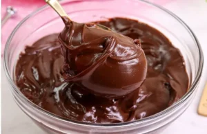 Recheio de Chocolate Trufado Cremoso para Bolos Decorados e Doces