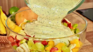 Salada de Frutas com Mousse de Maracujá para uma Sobremesa Tropical e Cremosa
