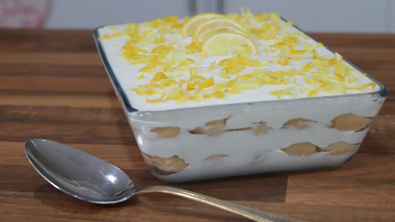 Sobremesa de Limão Cremosa Sem Gelatina e Sem Forno Fácil de Fazer