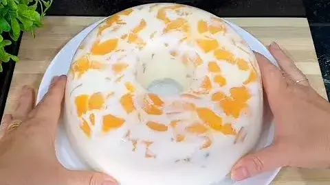 Sobremesa de Pêssego Gelada com Poucos Ingredientes e Feita no Liquidificador