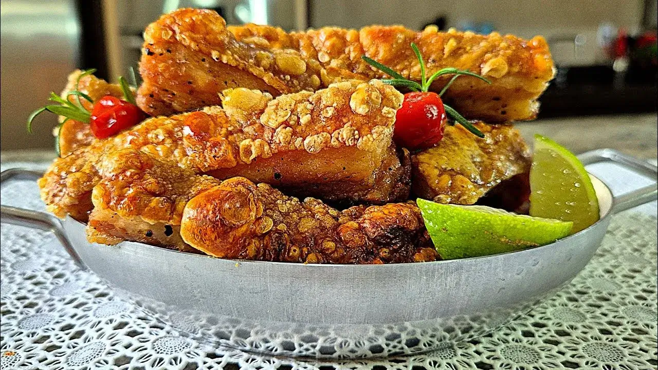 Torresmo Crocante com Carne: Receita Simples Assada e Frita