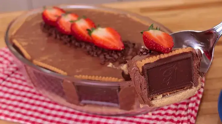 Torta Mousse de Nutella na Travessa Cremosa e Fácil para Sobremesa