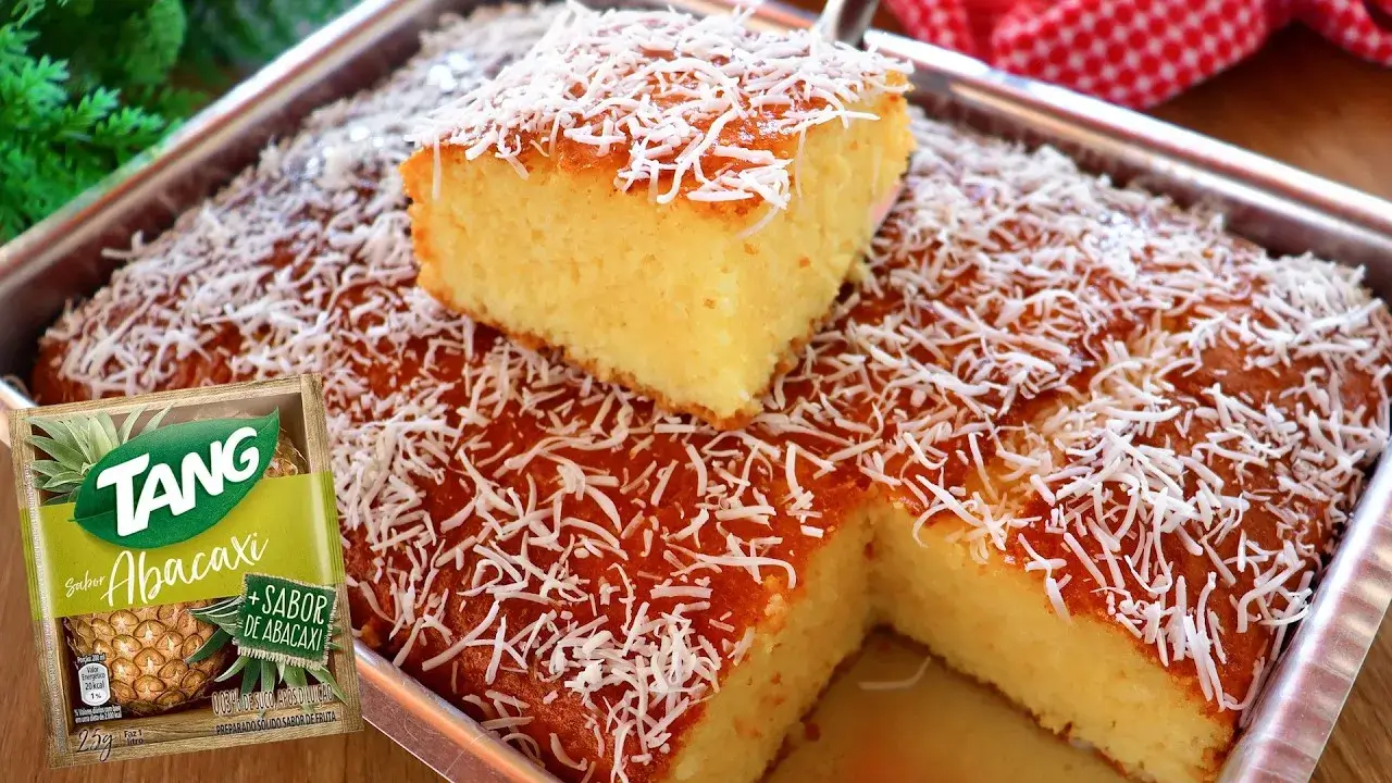 Bolo de Abacaxi com Tang Fofinho e Molhadinho para o Café da Tarde