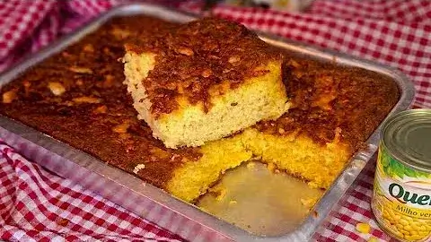 Bolo de milho de latinha fofinho e úmido para o café da tarde