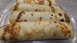 A panqueca salgada é uma receita prática que serve como refeição completa para o almoço...
