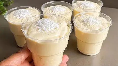 Sobremesa de Abacaxi Cremosa no Copinho Fácil e Rápida para Fazer em Casa