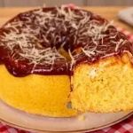 Bolo de Milharina com Requeijão e Goiabada que Deixa o Café da Tarde Ainda Mais Gostoso