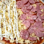 Pizza Caseira Especial de Calabresa com Requeijão Cremoso