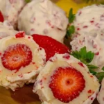 Morango do Amor Cravejado com Brigadeiro de Leite em Pó